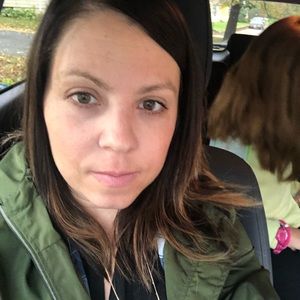 Meet your Posher, Carrie